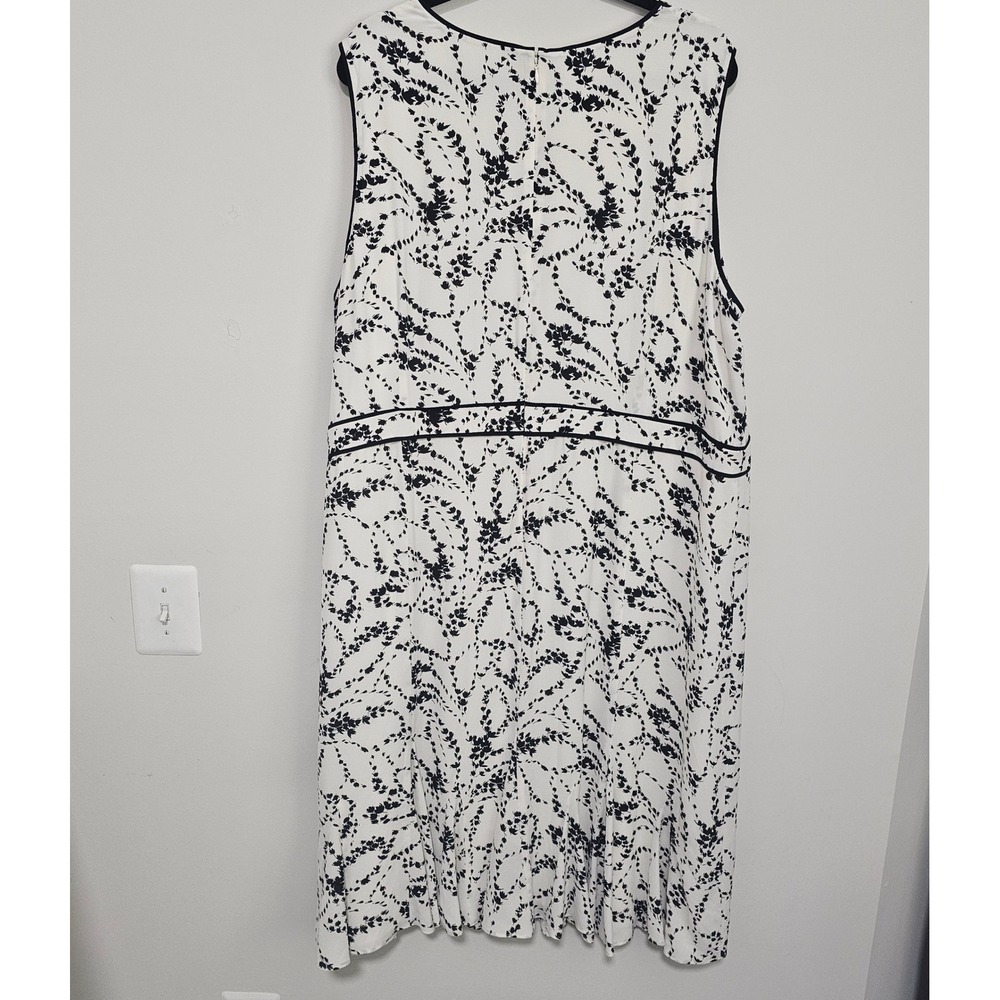 Talbots 22W Sleeveless Sheath Dress White Black Floral Career Classic Wedding - Picture 2 of 8